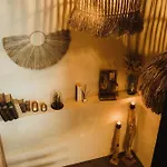 Villa La 77 & Hindi