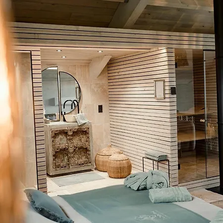 Villa La 77 & Hindi Fauvillers