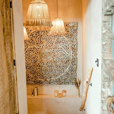 La 77 & Hindi Fauvillers