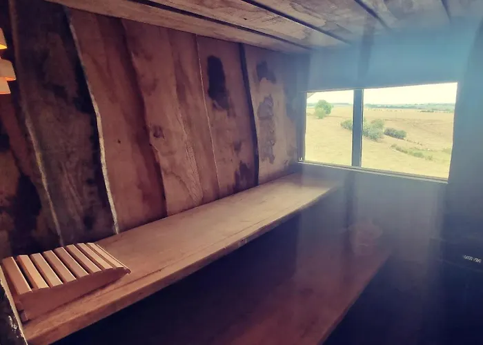 Villa La 77 & Hindi *