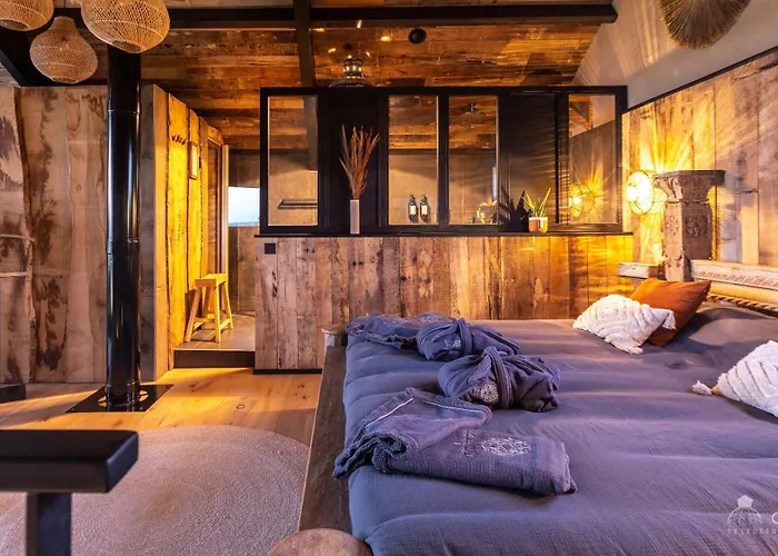 La 77 & Hindi Fauvillers